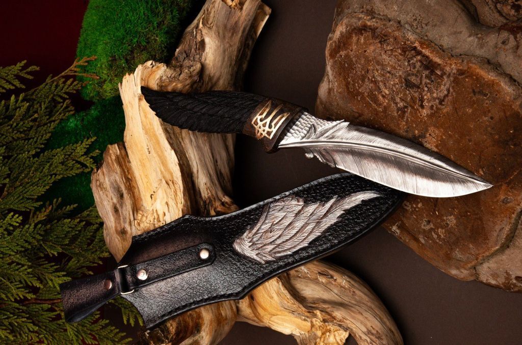 Cuchillo Ala del Ángel con escudo