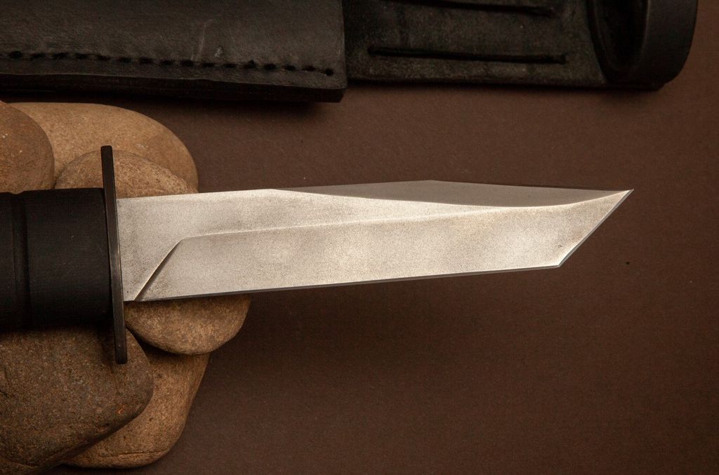 Cuchillo Tifón